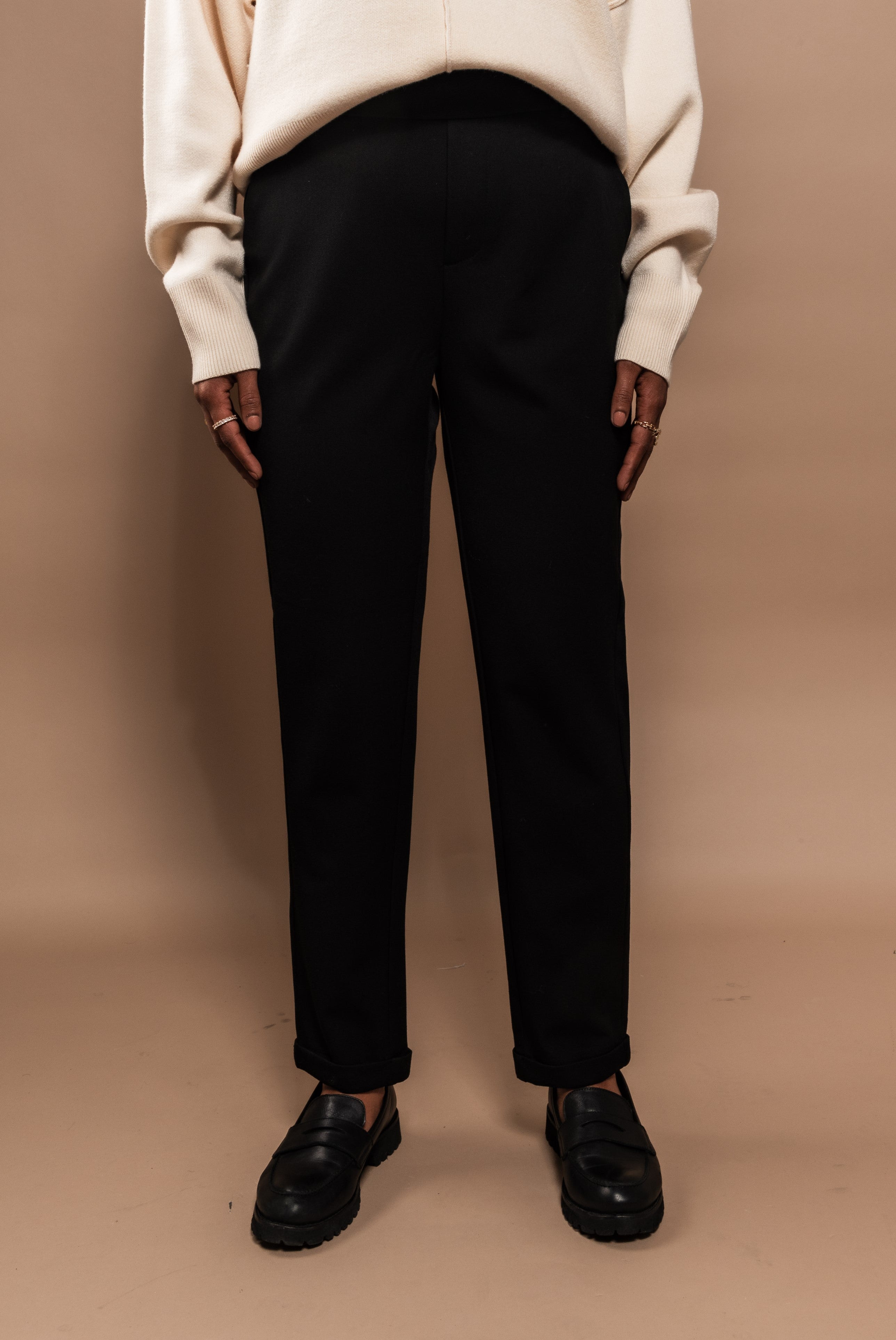 VMMAYA Pants - Black